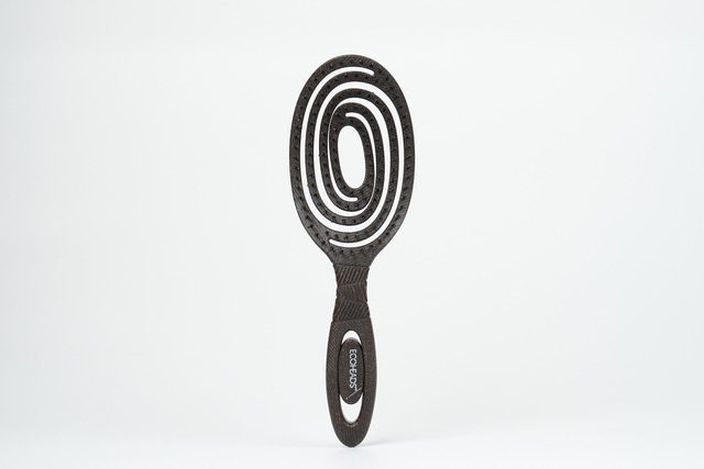 THE BRUSH: WET DETANGLING BRUSH